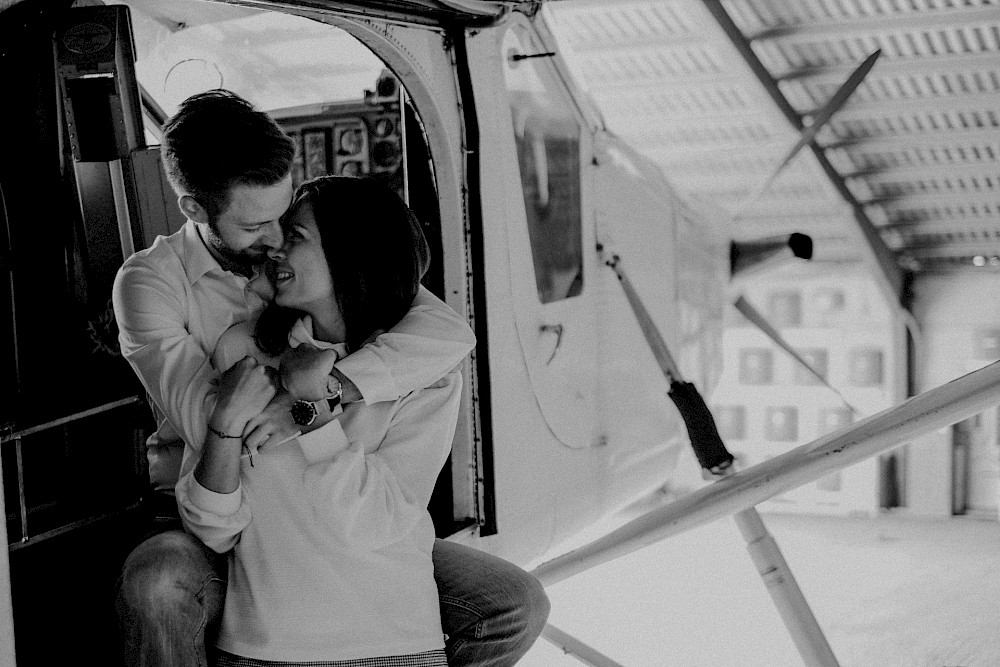 reportage Pre-Wedding Shooting auf dem Flugplatz 7