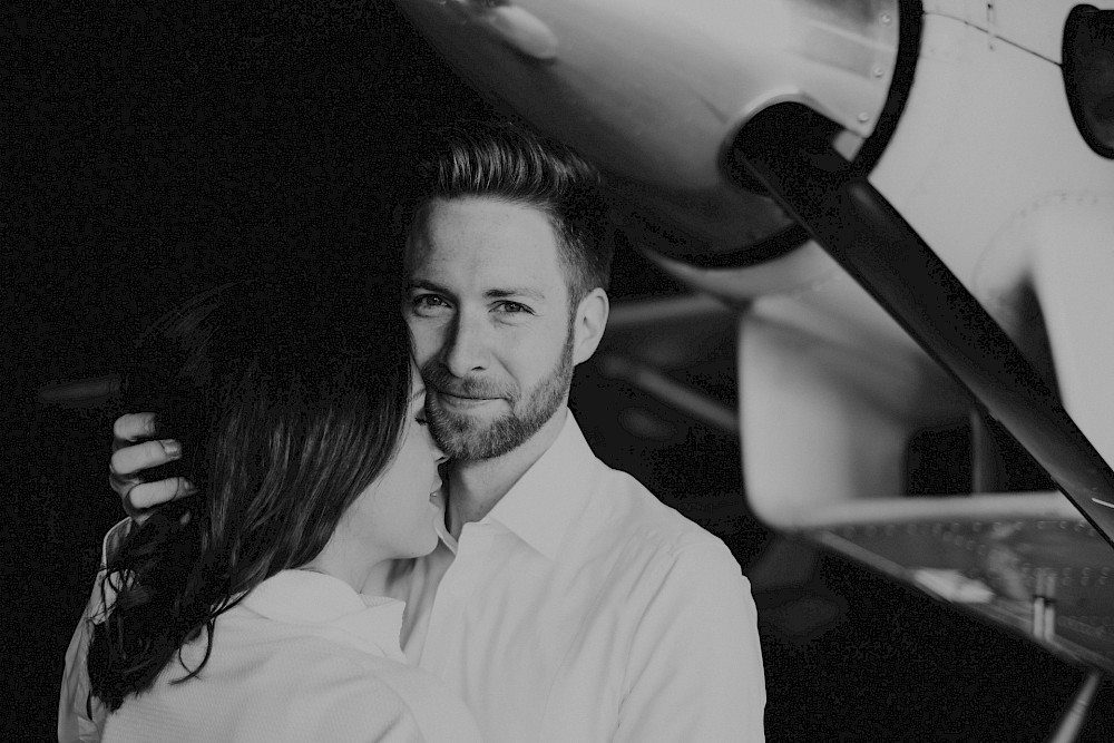 reportage Pre-Wedding Shooting auf dem Flugplatz 21