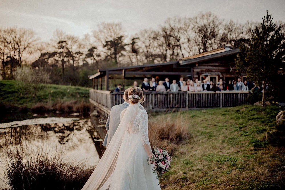 reportage Landhotel Voshövel | Moderne Landhochzeit mit viel Gefühl 54