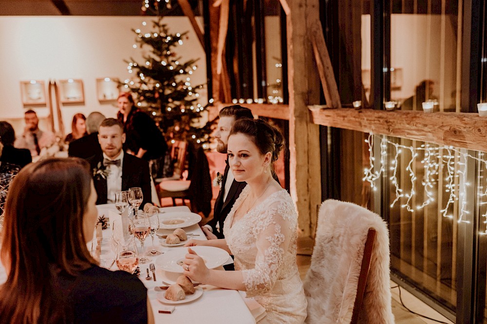 reportage Dezemberhochzeit im Moarhof am Samerberg 51