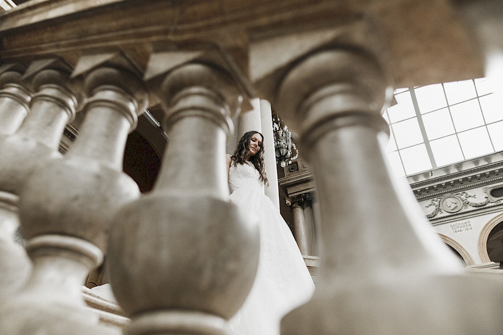 reportage Brautpaar Fotoshooting in einem Schloß 8