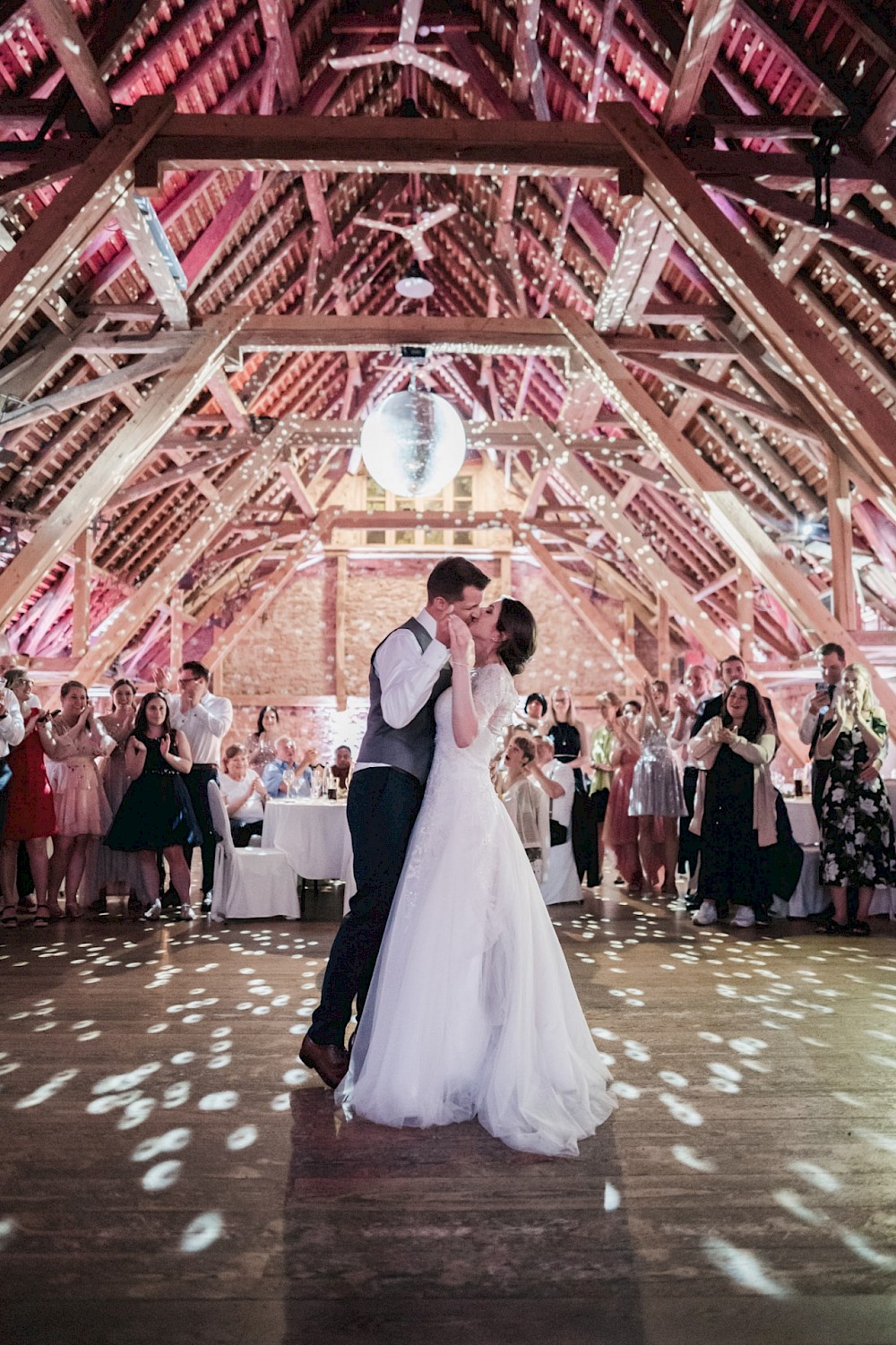 reportage Hochzeitsfotografie am Hühnerhof in Gründau 30