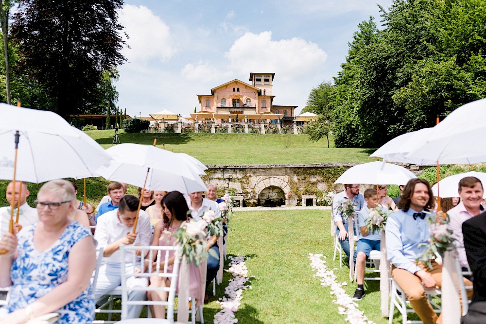 reportage HOCHZEIT IN DER LA VILLA AM STARNBERGER SEE • FREIE TRAUUNG VON SABRINA & VALERI 13