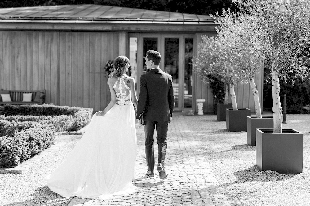 reportage HOCHZEIT IN DER LA VILLA AM STARNBERGER SEE • FREIE TRAUUNG VON SABRINA & VALERI 39