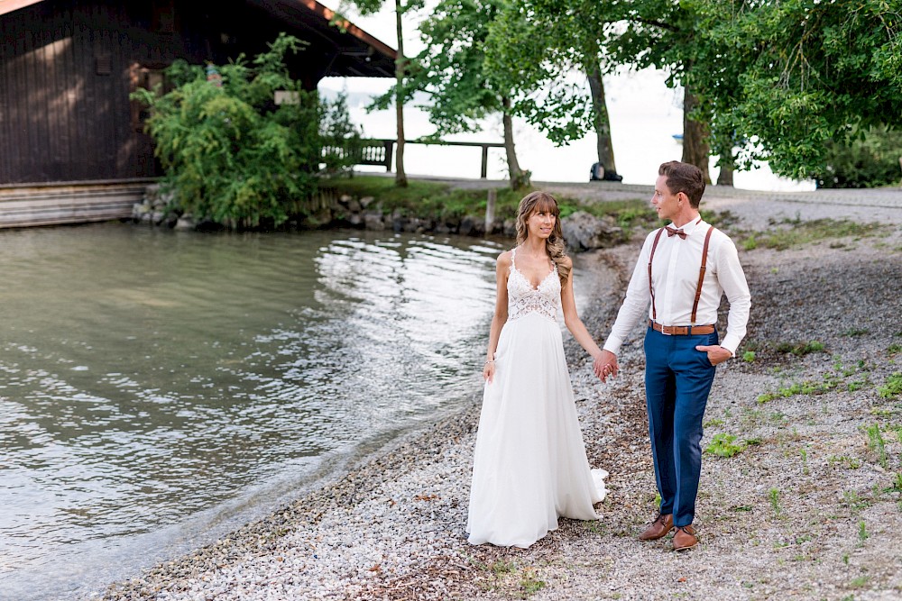 reportage HOCHZEIT IN DER LA VILLA AM STARNBERGER SEE • FREIE TRAUUNG VON SABRINA & VALERI 48