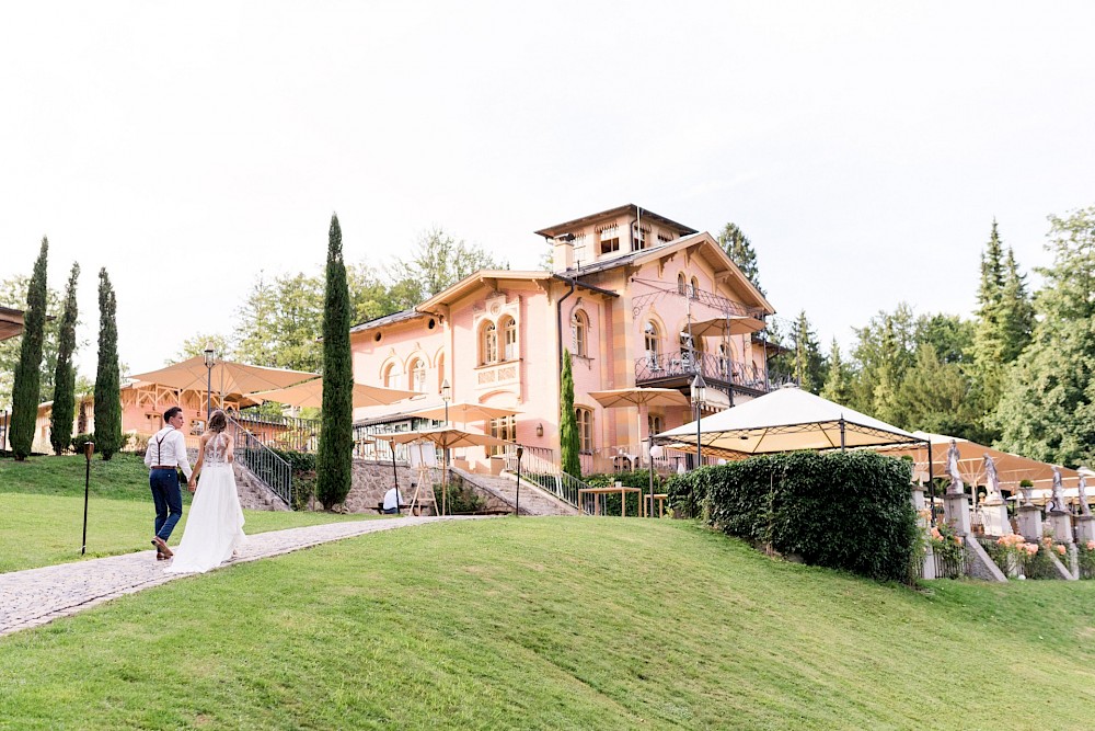 reportage HOCHZEIT IN DER LA VILLA AM STARNBERGER SEE • FREIE TRAUUNG VON SABRINA & VALERI 50