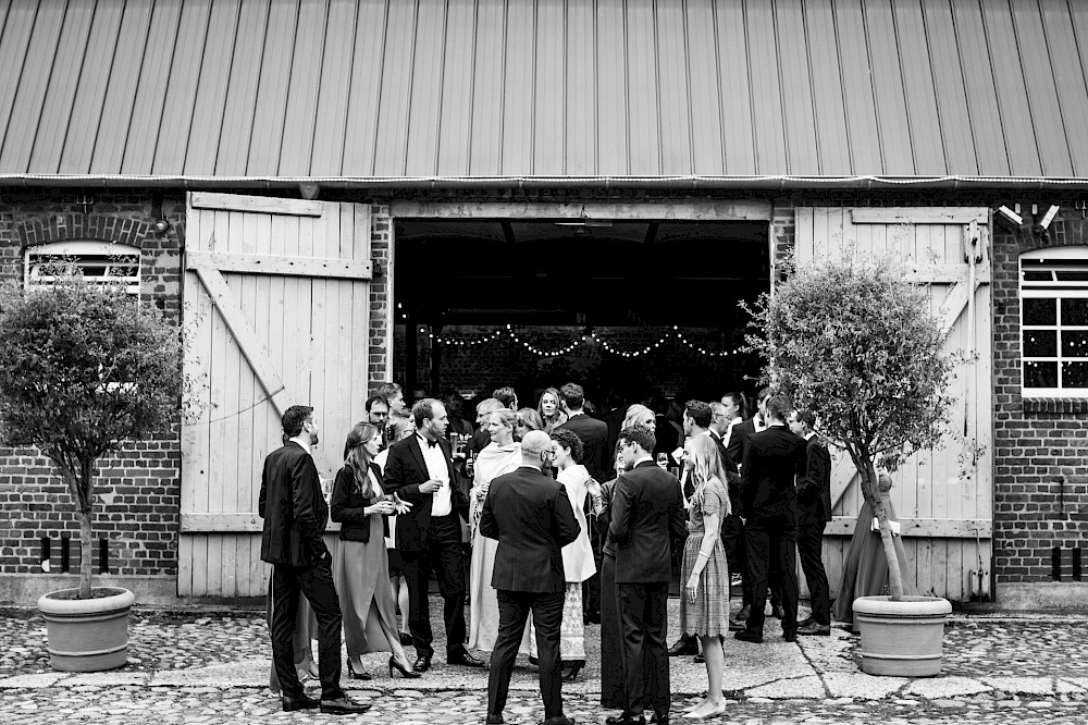 reportage Modern vintage Gutshof Hochzeit 34