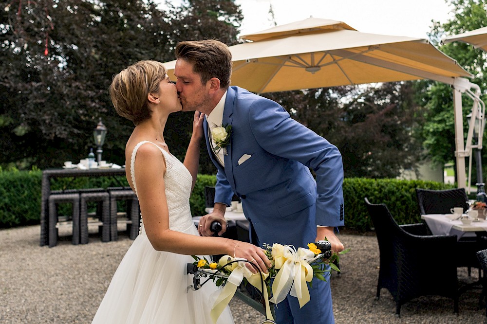 reportage Eine Hochzeit auf dem Fahrrad im Schloss Neutrauchburg 41