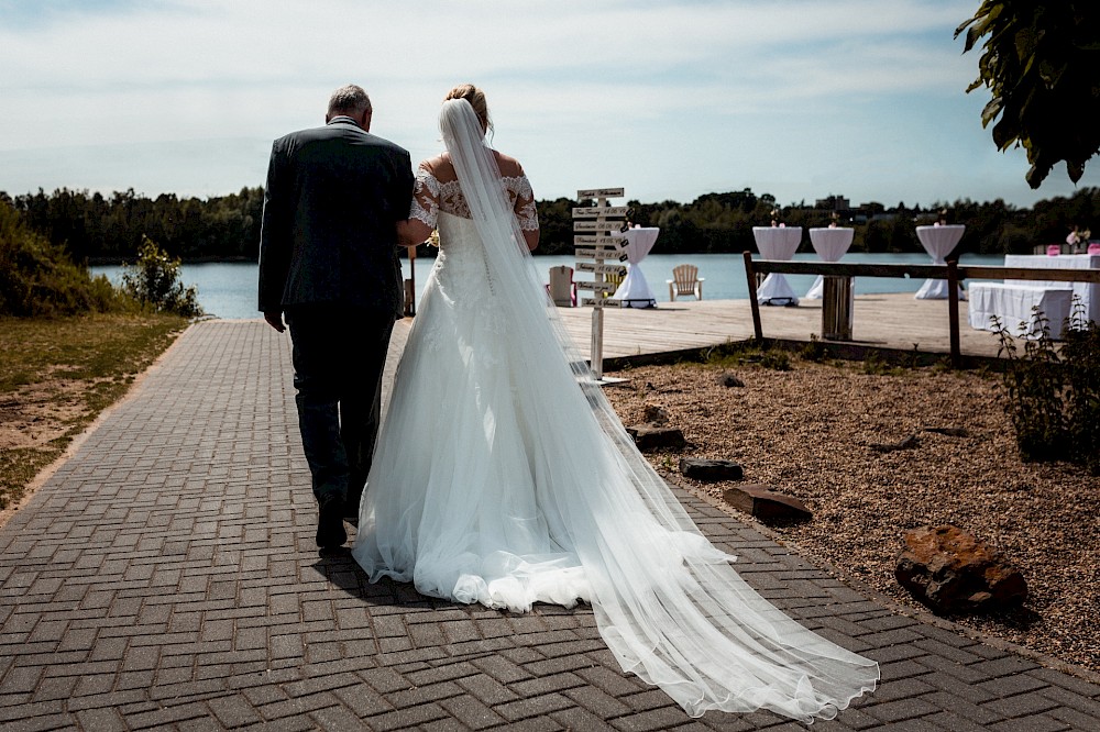 reportage Hochzeit am See 16